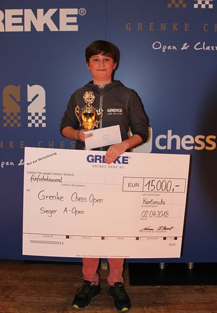 Vincent Keymer with check